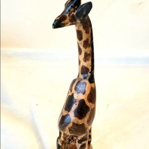 Kenyan hand carved giraffe is 7.5 in tall